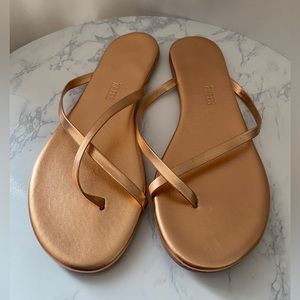 Tkees Riley Sandal; color Beach Pearl